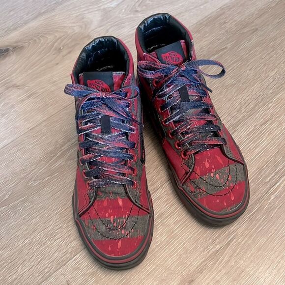 Vans of the wall SK8-HI THE NIGHTMARE ON ELM STREET SIZE US MEN 4 US WOMEN 5.5 - Picture 2 of 12